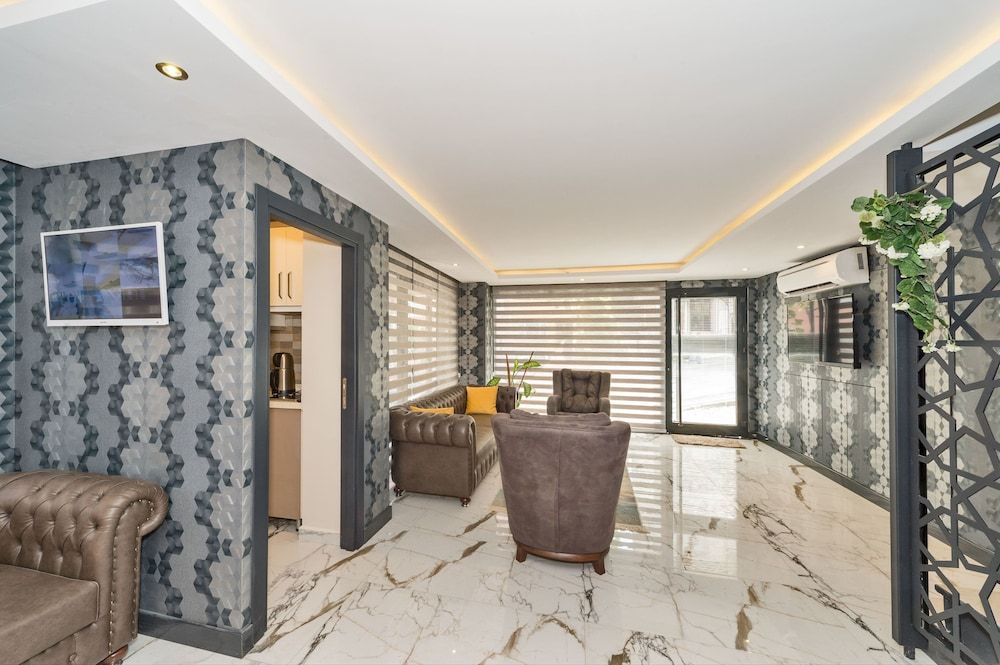Gen Suites 2
