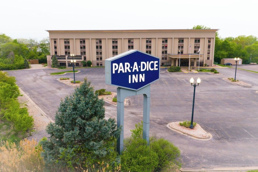 Par-A-Dice Inn 1