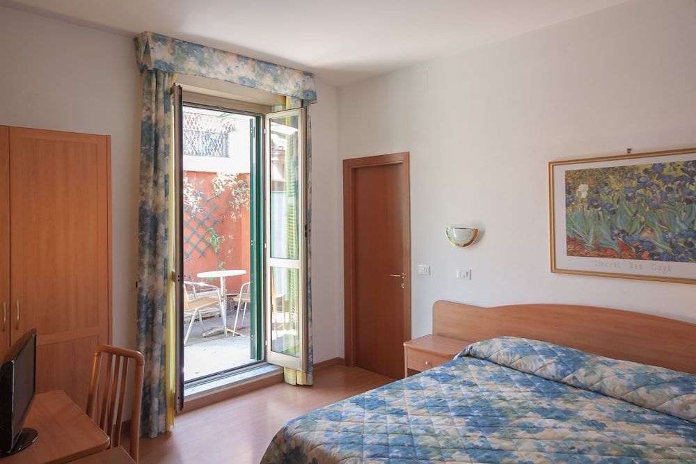 Hotel Tirreno 1