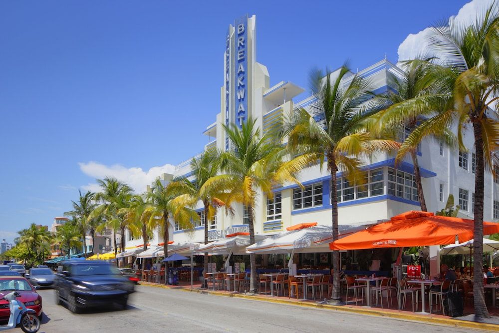 Hotel Breakwater South Beach 1