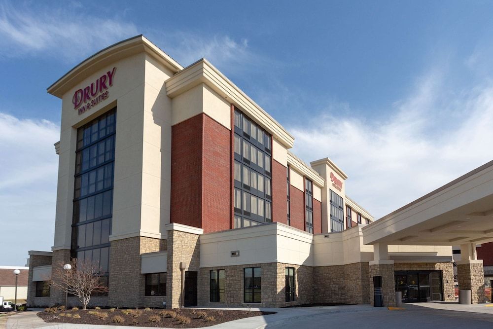 Drury Inn & Suites Overland Park 1
