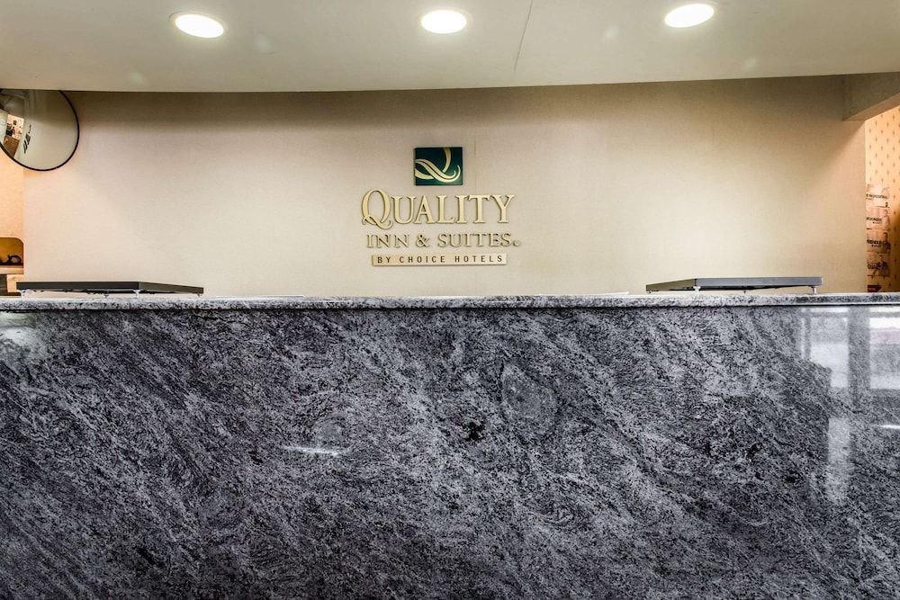 Quality Inn & Suites Fairview - Erie 2