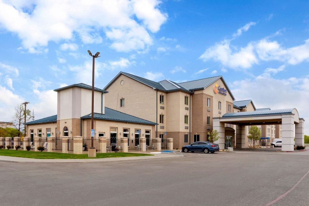 Comfort Inn & Suites Amarillo East 1