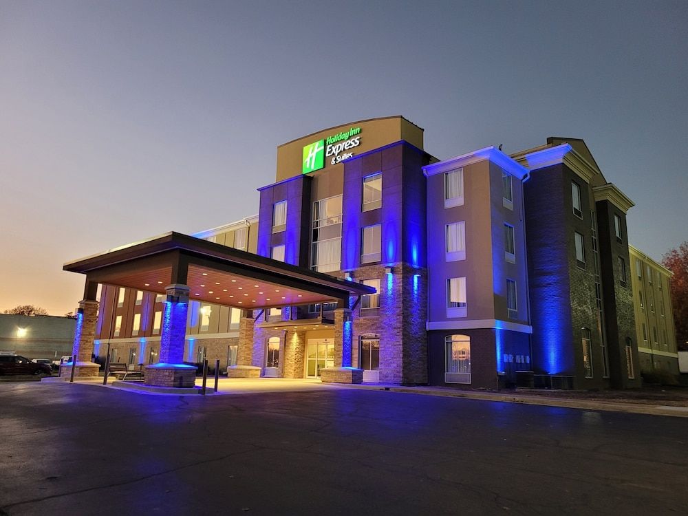Holiday Inn Express & Suites STARKVILLE by IHG 1