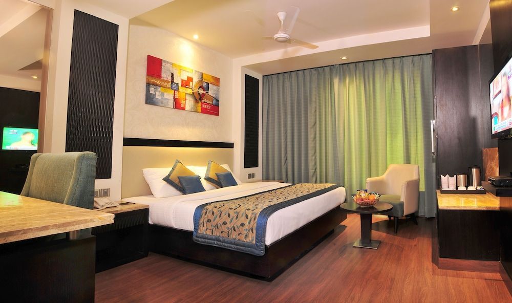 Hotel City Star, Near Connaught Place & New Delhi Railway Station, with Free Airport Pickup 1