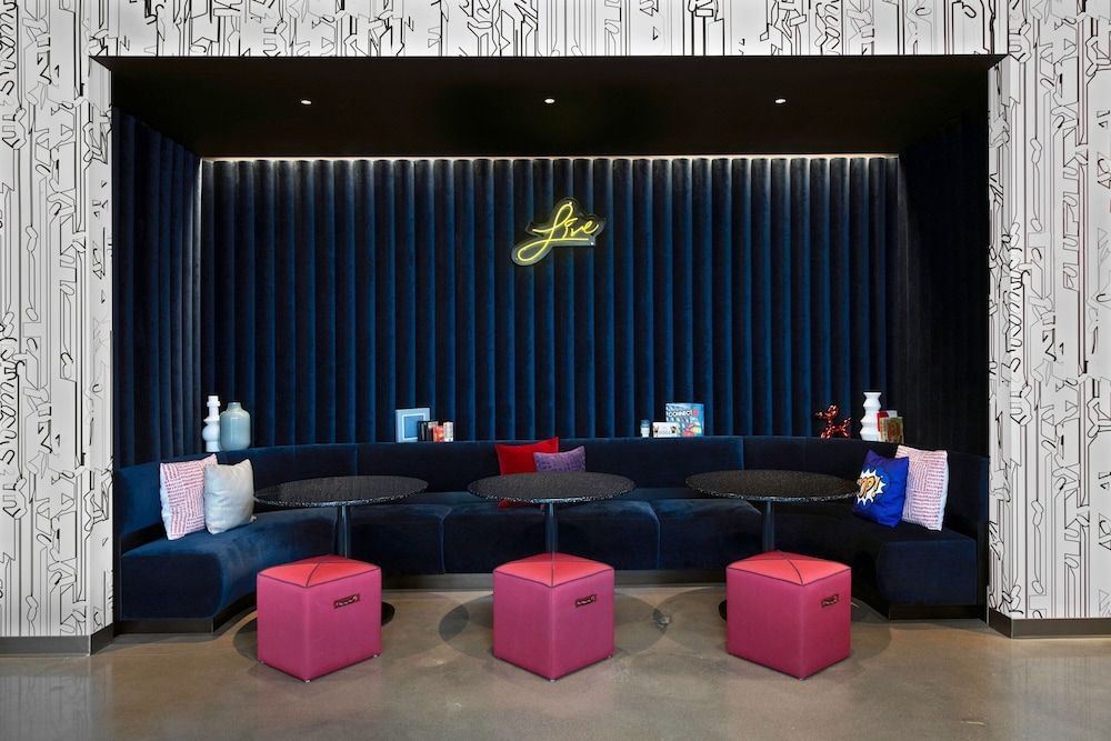 Aloft by Marriott Kansas City Country Club Plaza 2