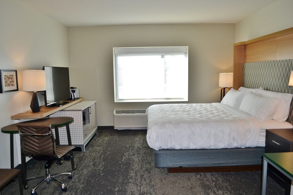 Holiday Inn COLUMBUS by IHG 2