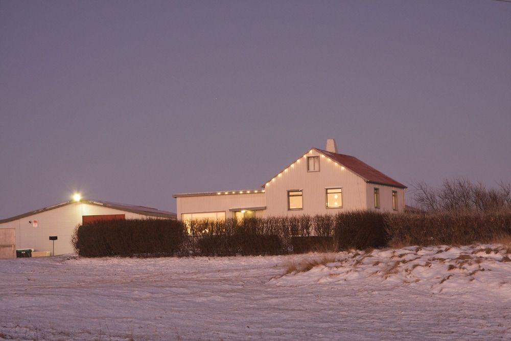 Lækjarkot Rooms and Cottages with Kitchen 1