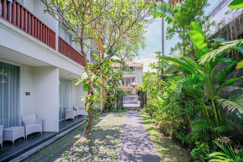 Kamini Legian Hotel 1