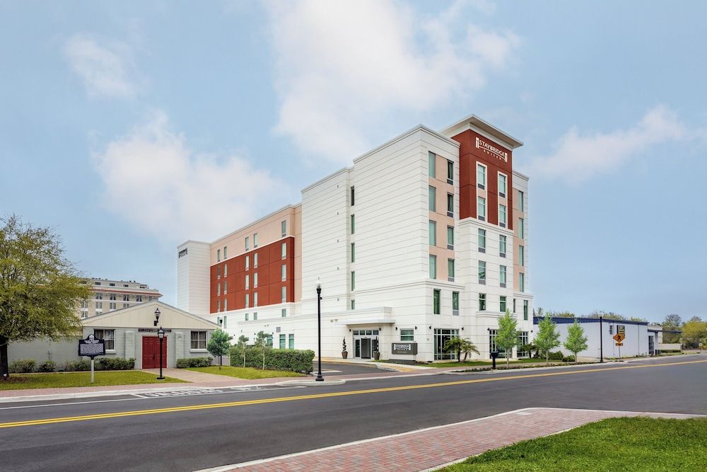 Staybridge Suites WINTER HAVEN - AUBURNDALE by IHG 1