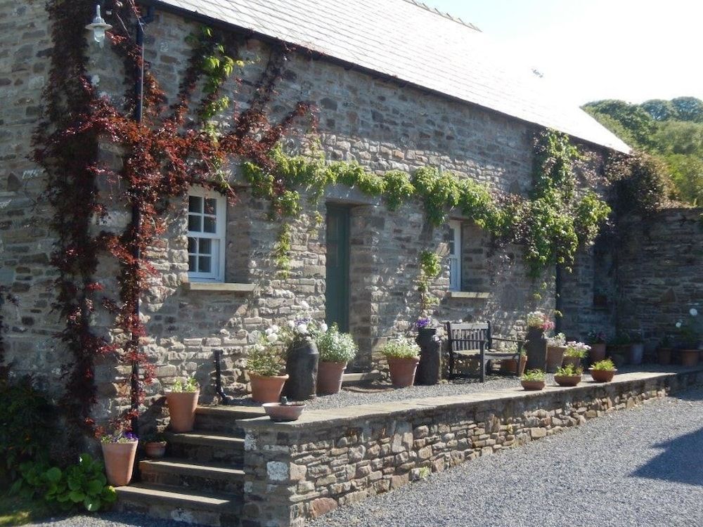 Alltybrain Farm Cottages 2