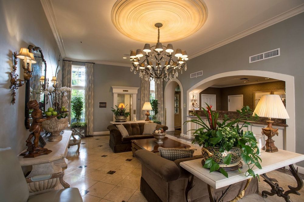 Bienville House 2