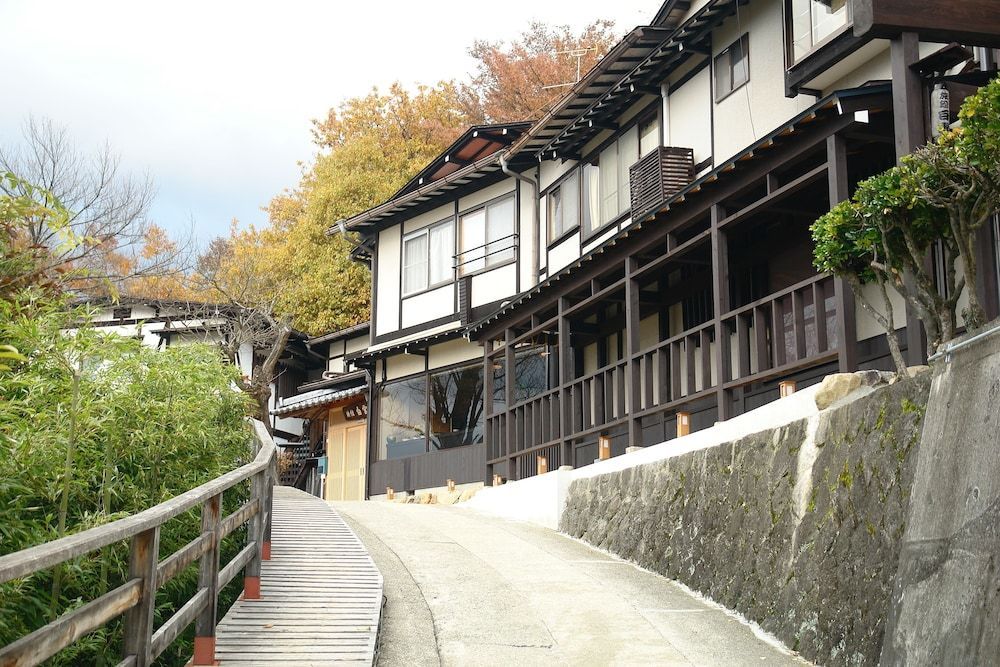 Hidatakayama Futarishizuka Hakuun 1