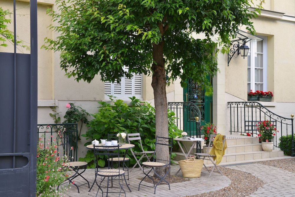 Hôtel Du Manoir 1