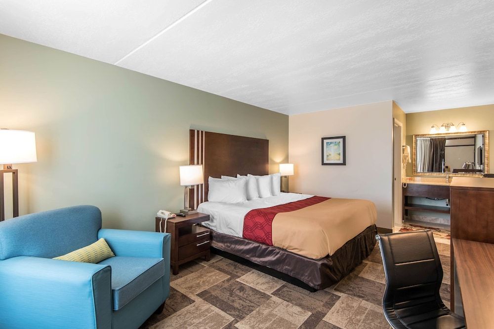 Econo Lodge Oak Grove-Blue Springs 1