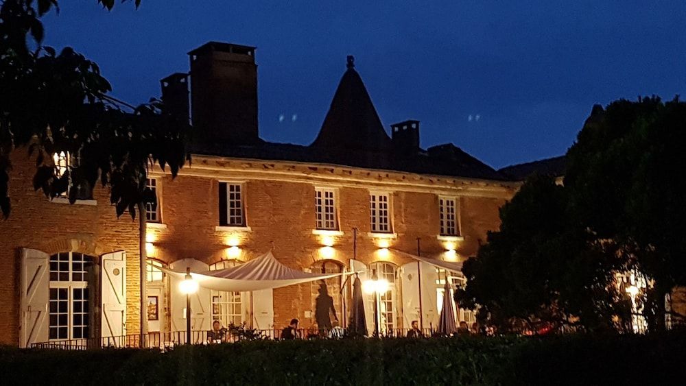 Logis Domaine de Peyrolade 1