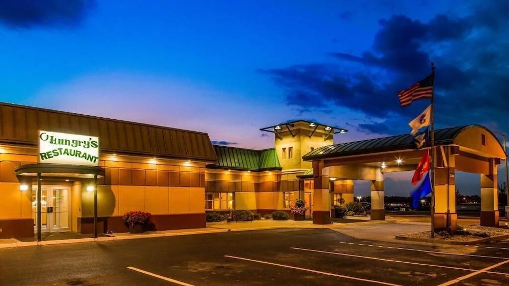 Rock Island Inn & Suites Marshalltown 1