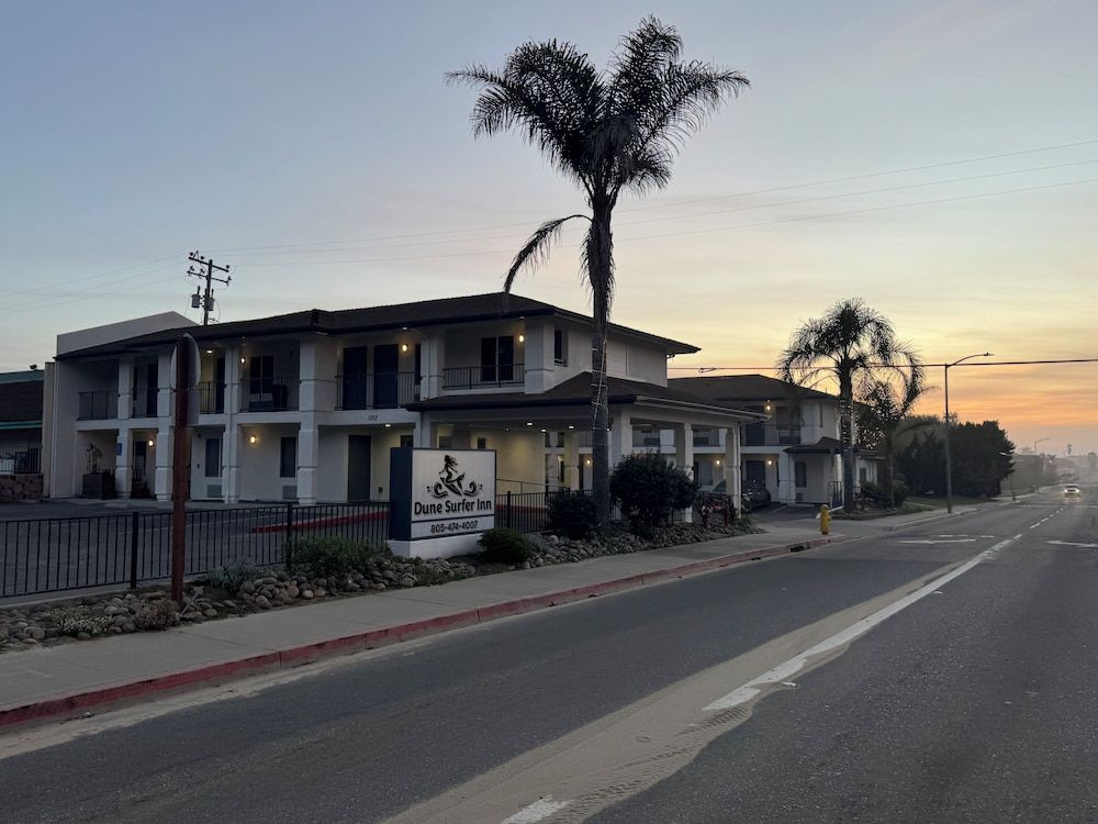 Dune Surfer Inn 1