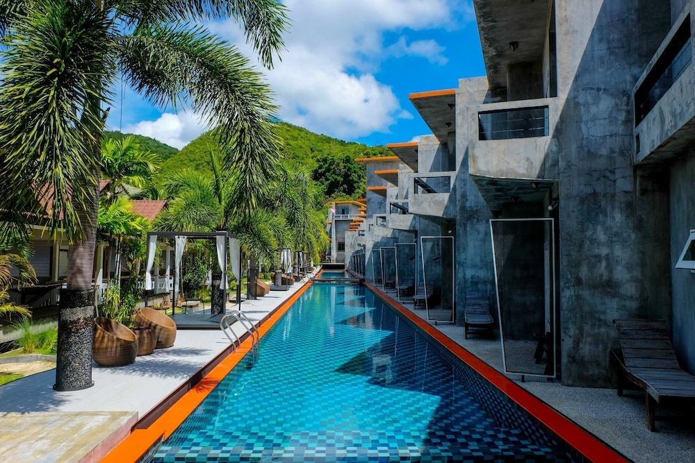 See Through Resort Haad Yao 1