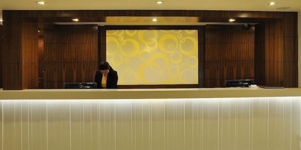 Almondz Hotel 2