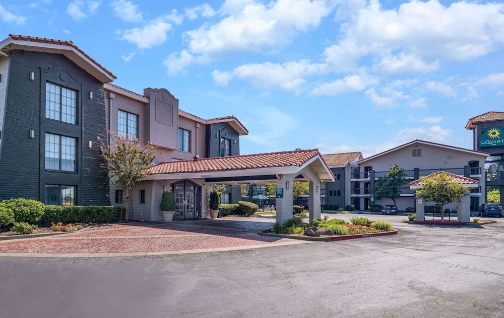 La Quinta Inn by Wyndham Sacramento North 1