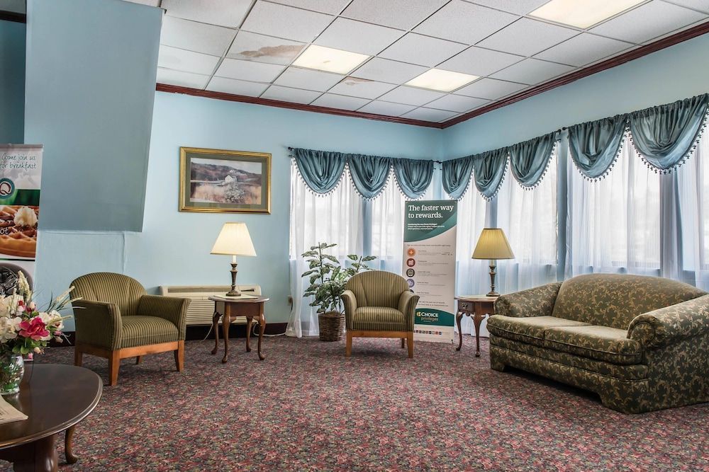 Rodeway Inn Brookville 2
