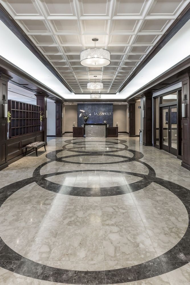 La Banque Hotel 2