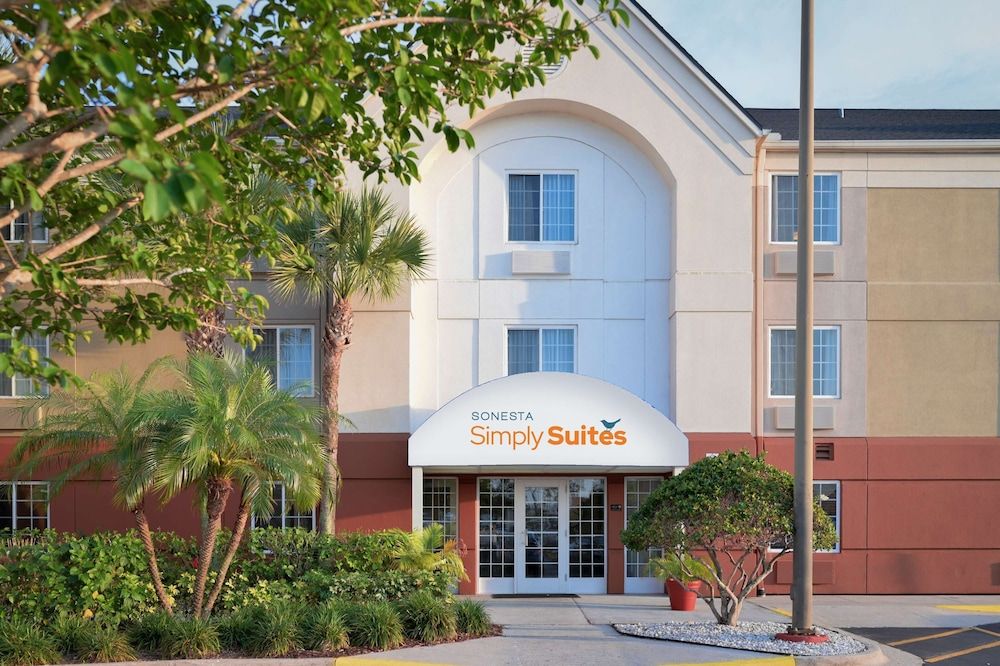Sonesta Simply Suites Clearwater St. Petersburg 1