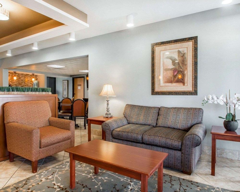 Quality Inn US65 & E Battlefield Rd Springfield 2