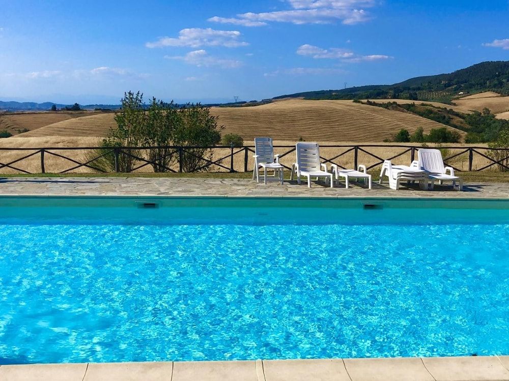 Lovely Home Between Volterra and San Gimignano 1