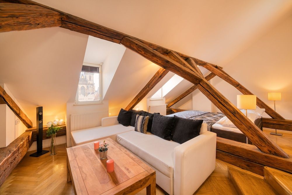 Old Town Square Premium Residence 1