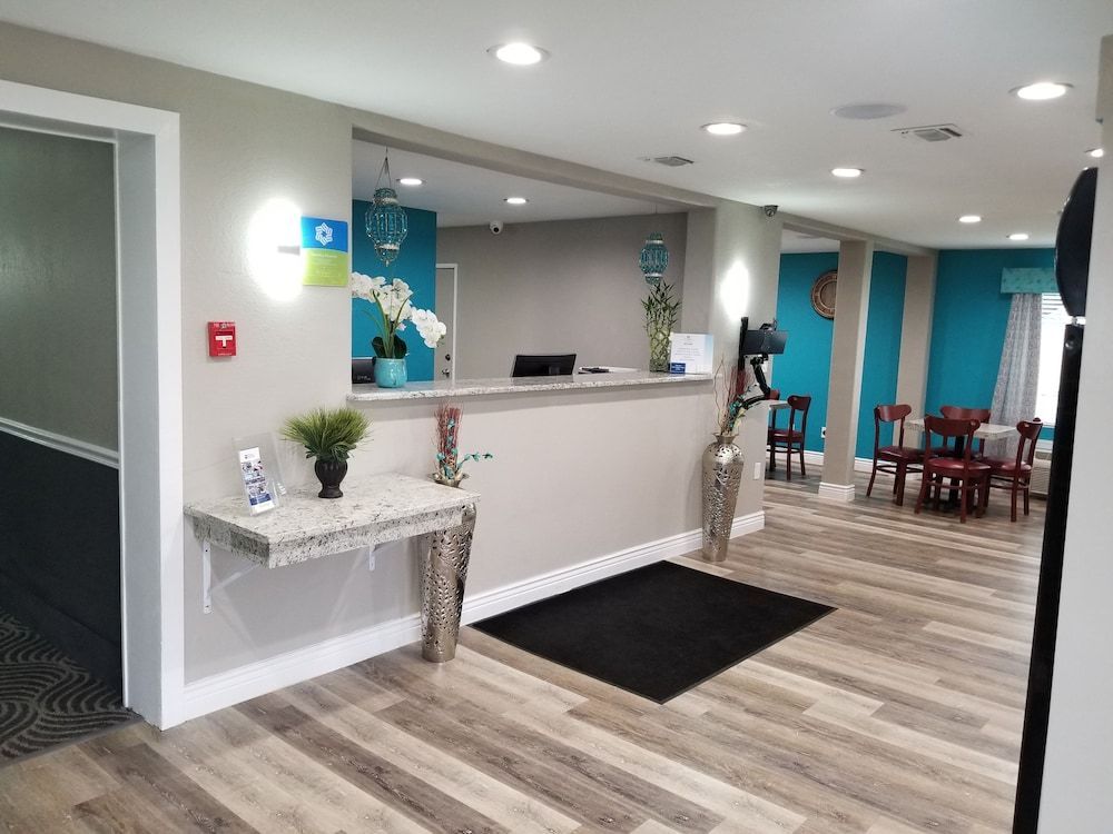 Travelodge by Wyndham San Antonio Downtown Northeast 1
