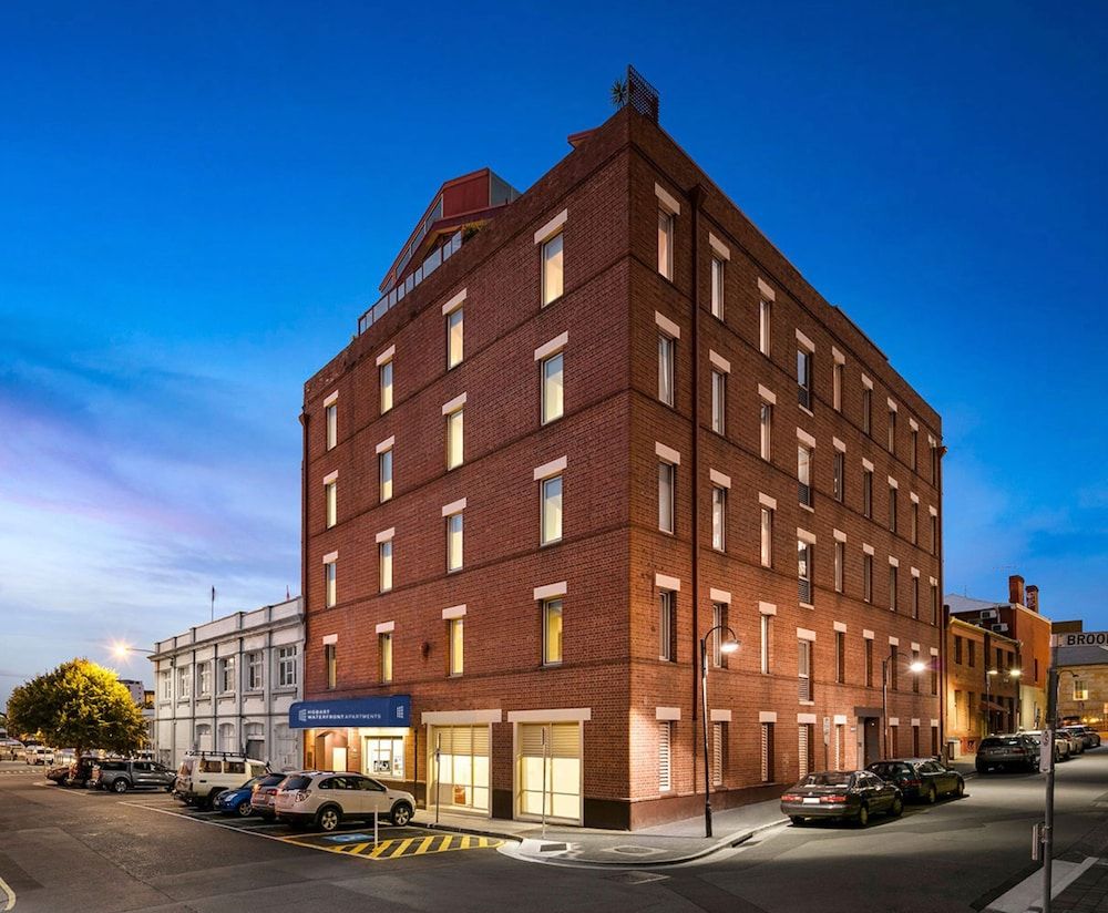 Hobart Waterfront Apartments 1