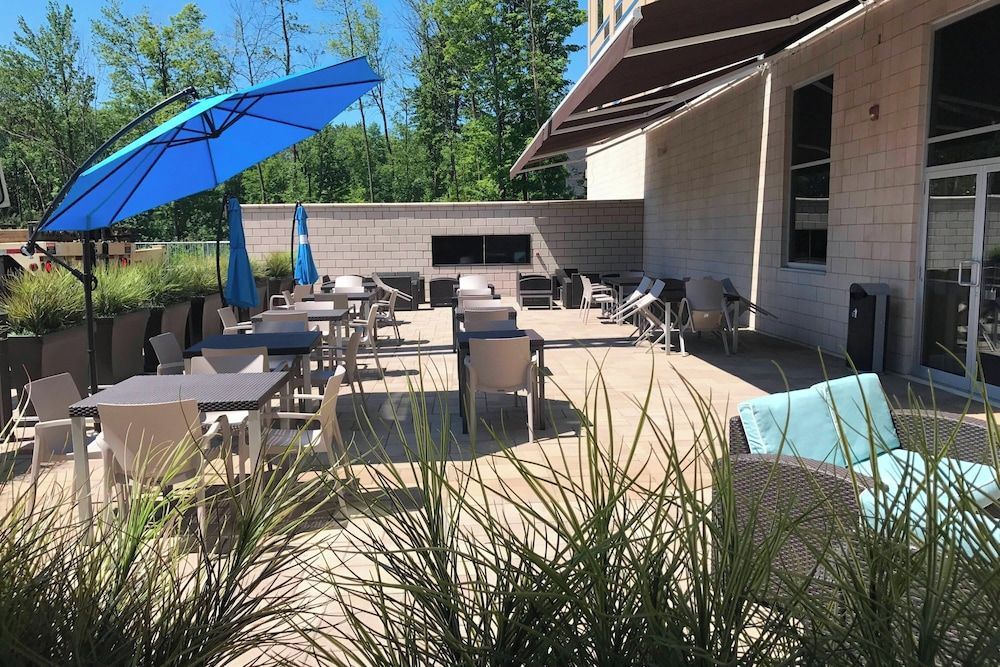 Courtyard by Marriott Montreal West Island/Baie D’Urfe 1