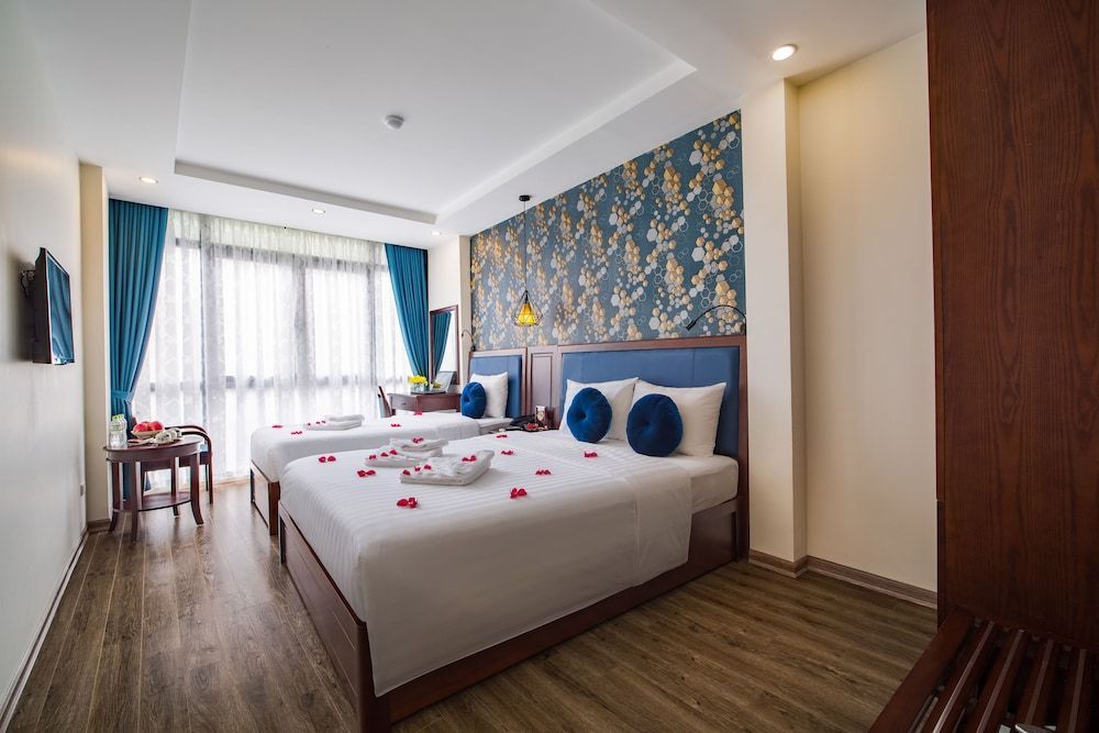 Holiday Emerald Hotel 1