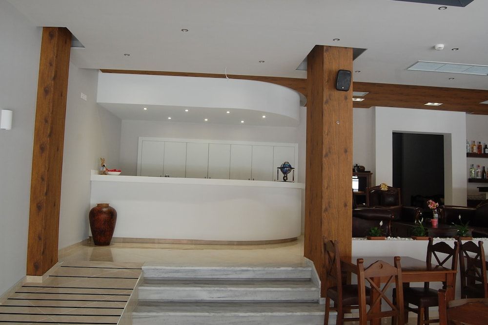 Paralia Beach Boutique Hotel 2