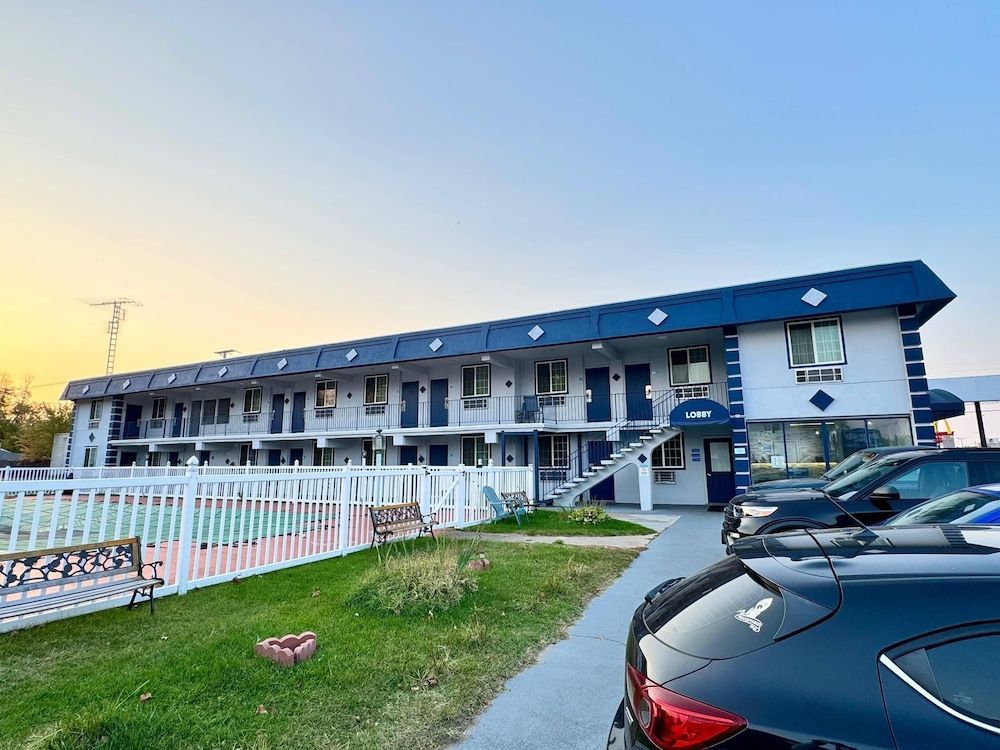 Rodeway Inn St Joseph 1