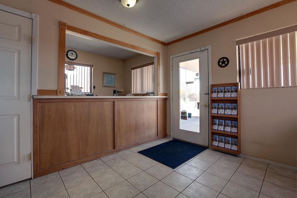 Americas Best Value Inn Comanche 1