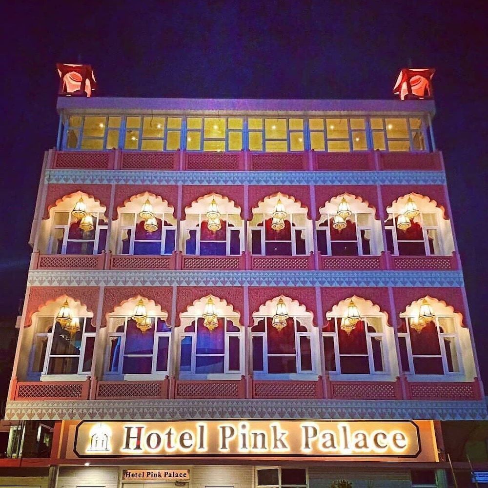 Hotel Pink Palace 1