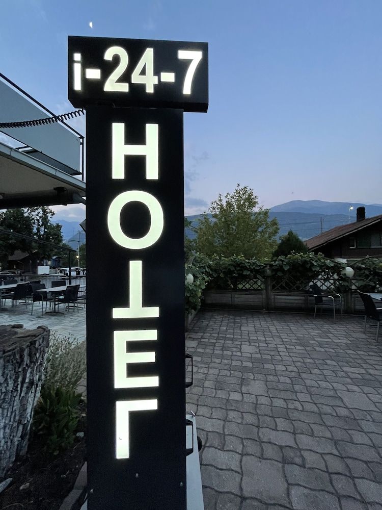 VISPERBLICK 24-7 Parkplatz und Frühstück inkl 1