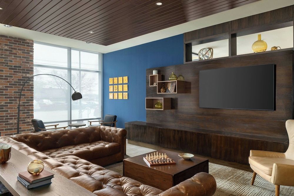 Courtyard by Marriott Portland Downtown/Waterfront 2
