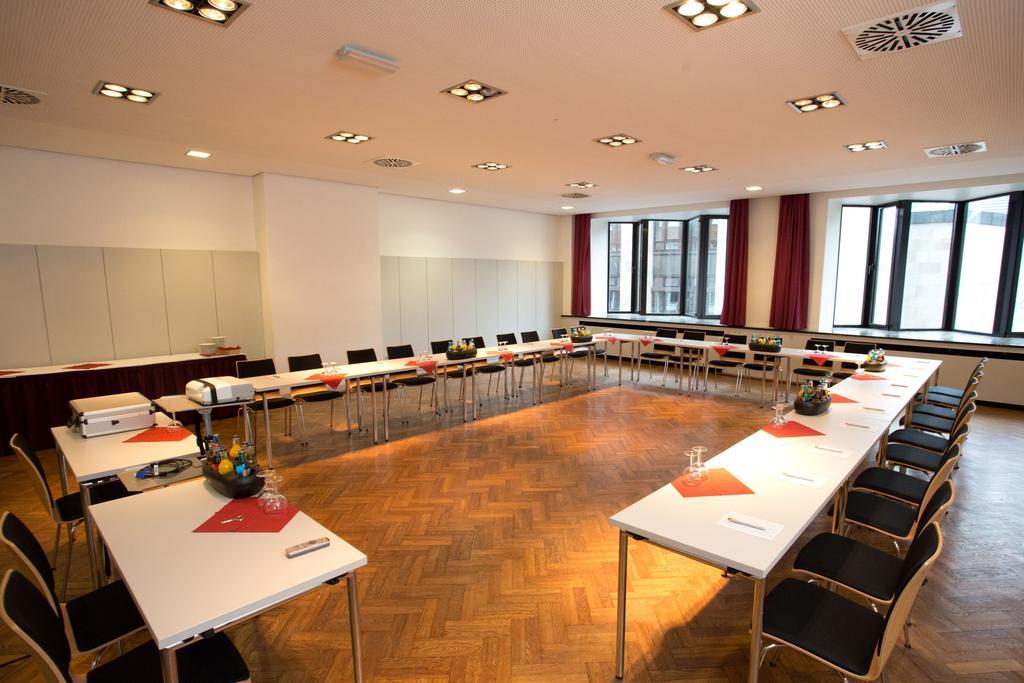 DJH Jugendgästehaus Adolph Kolping 1
