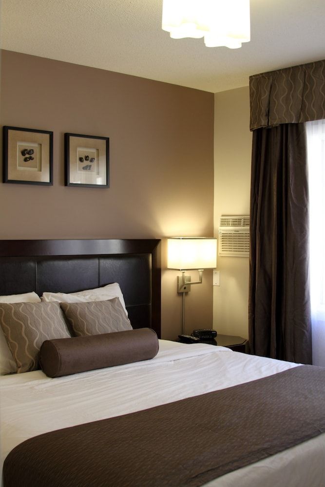 Helm's Inn 1