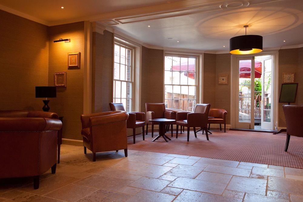 Uno Hotel Rose and Crown Tonbridge 2