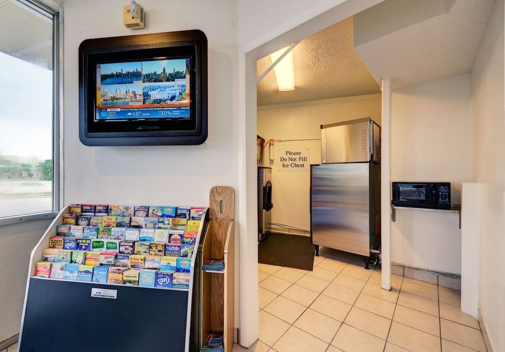 Motel 6 Cocoa Beach, FL 2