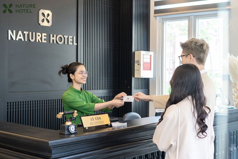 Nature Hotel - Luong The Vinh 2