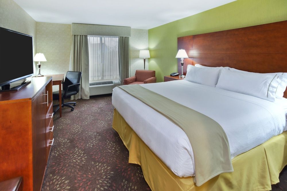 Holiday Inn Express & Suites FRANKENMUTH by IHG 2