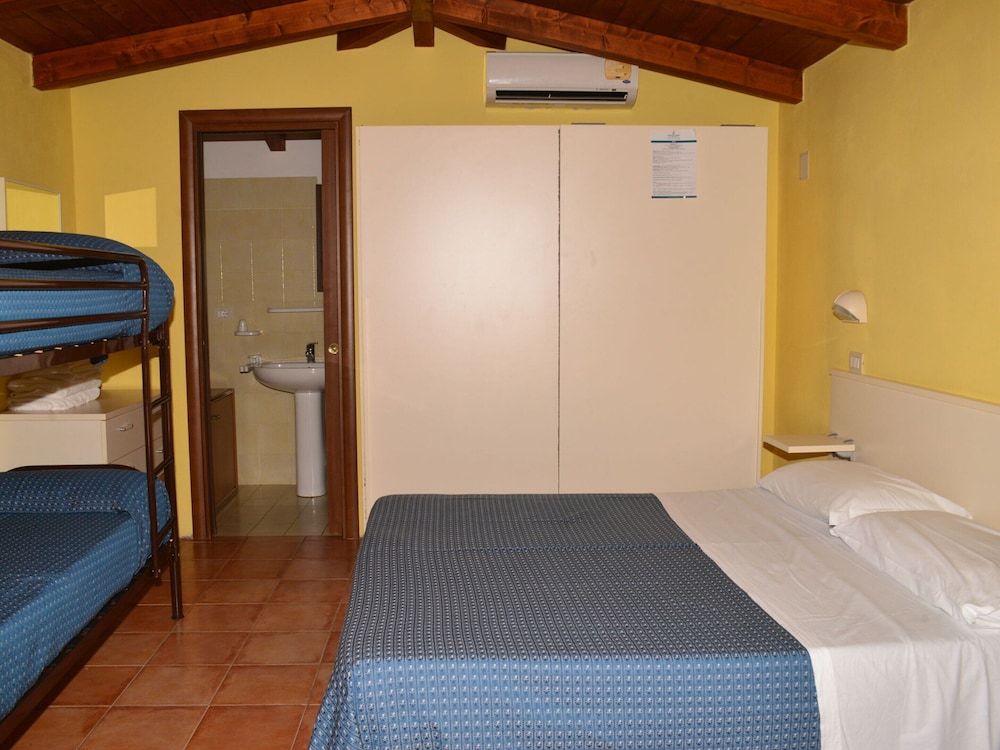 Chalet in Cilento With Sea View Pool 2