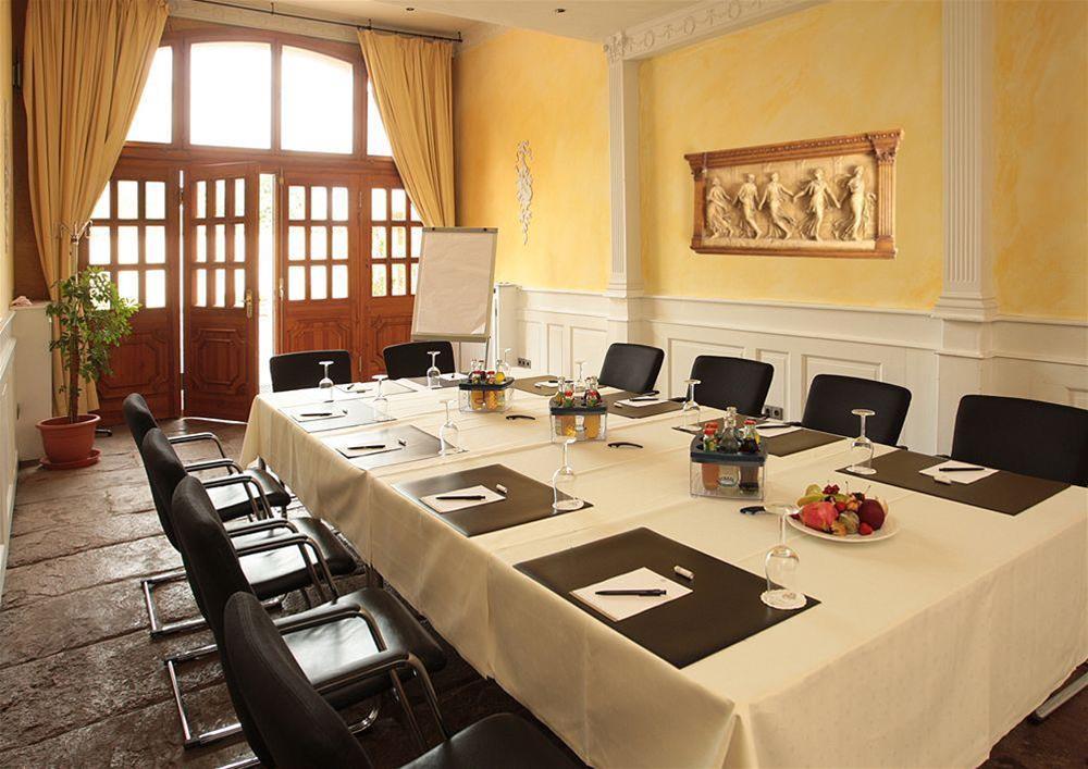 Hotel Schloss Edesheim 2