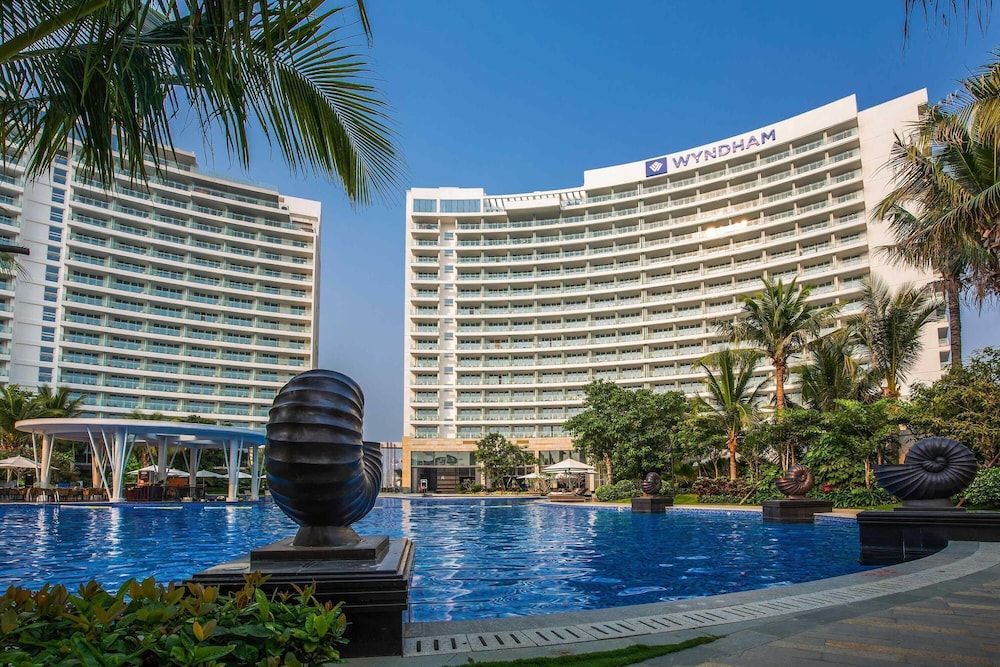 Wyndham Sanya Bay 1
